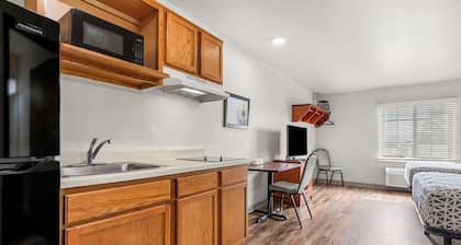 WoodSpring Suites Tulsa