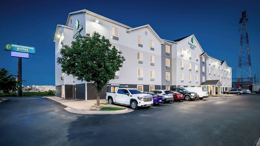 WoodSpring Suites Tulsa