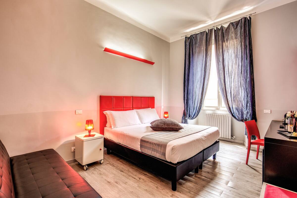 Minibar, una cassaforte in camera, una scrivania, insonorizzazione