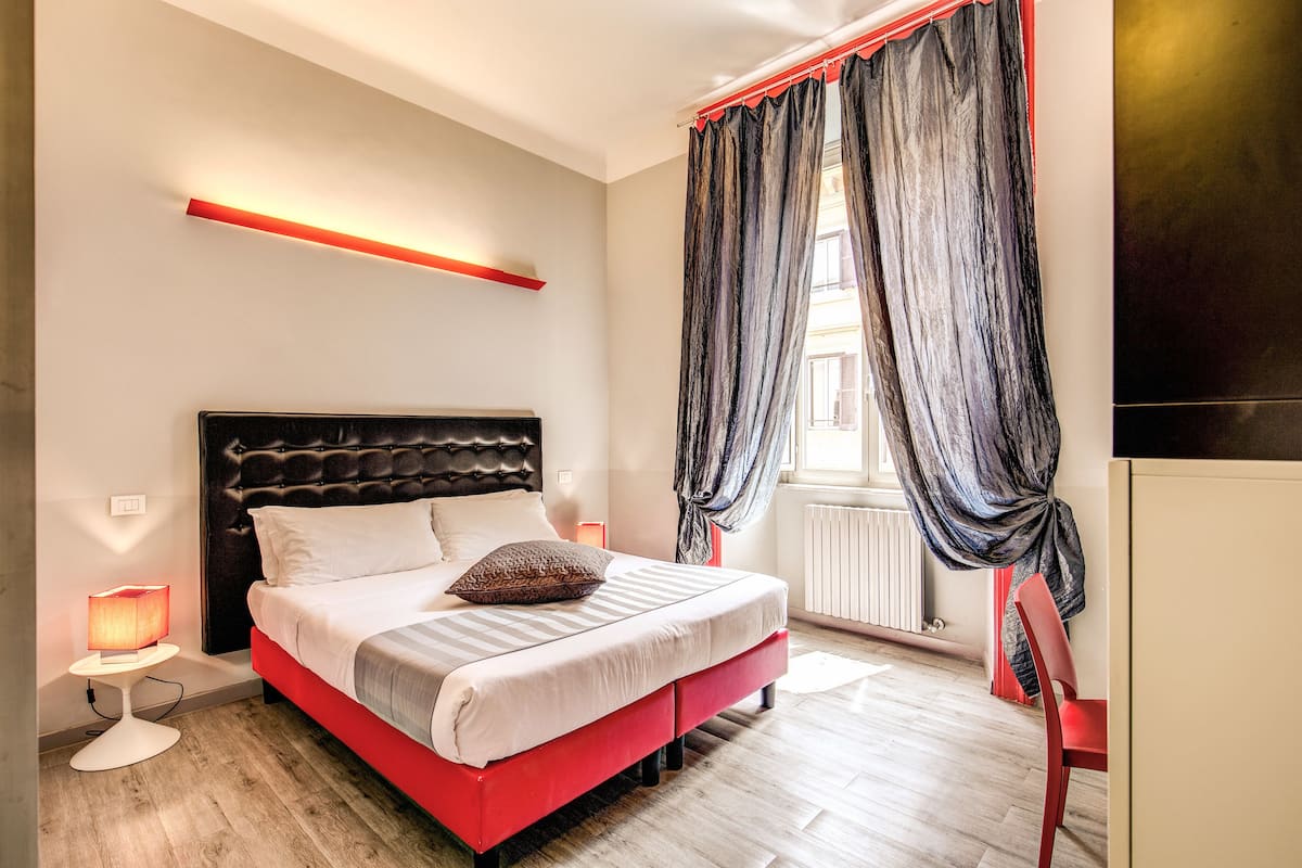 Minibar, una cassaforte in camera, una scrivania, insonorizzazione