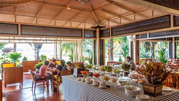 Sarapan siap masak setiap hari (THB 450 per orang)