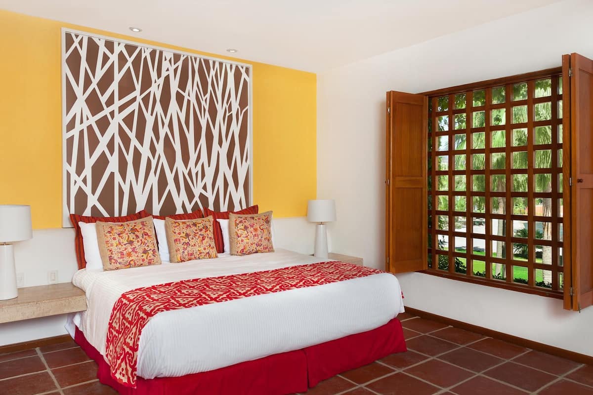 2 bedrooms, in-room safe, blackout curtains, iron/ironing board