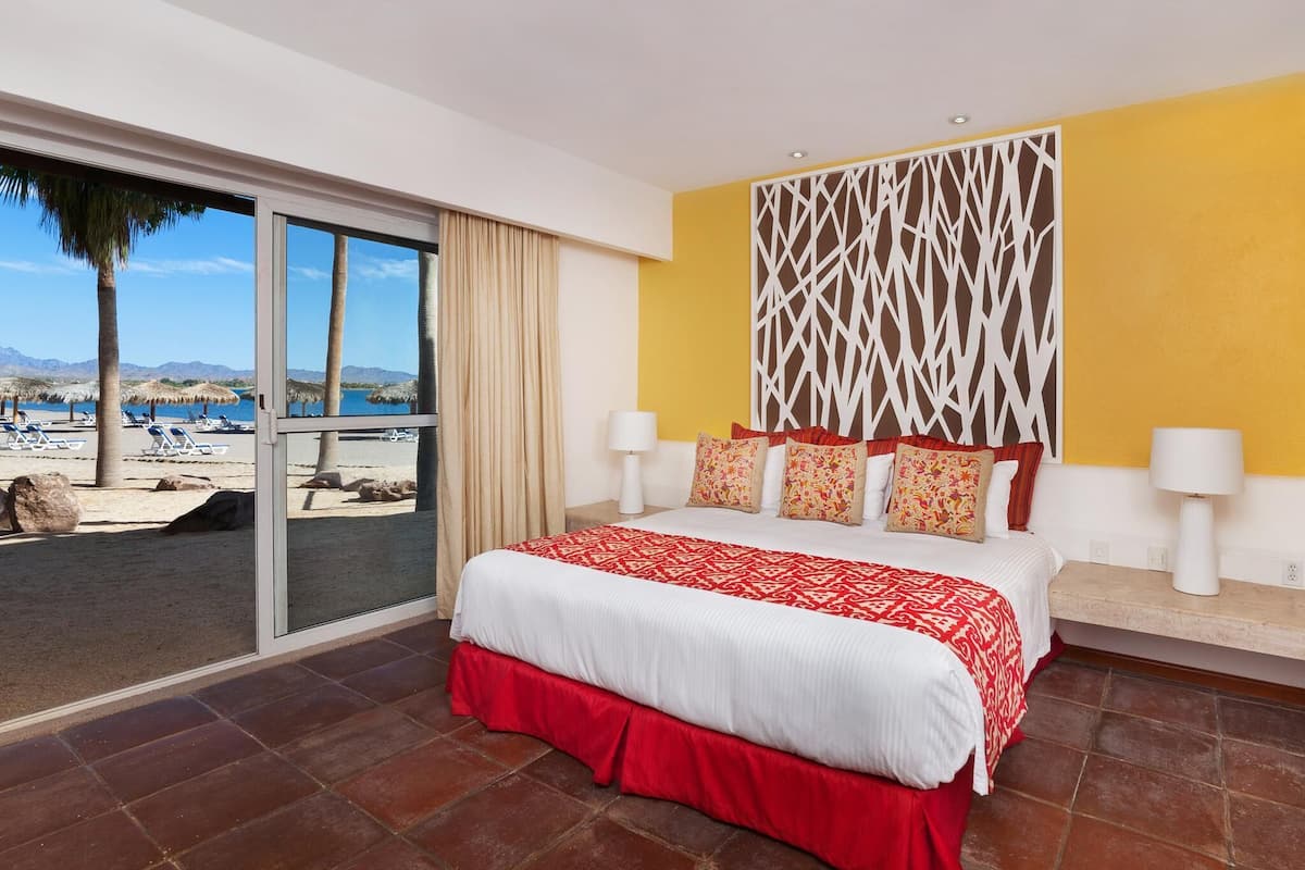 In-room safe, blackout drapes, iron/ironing board, free WiFi