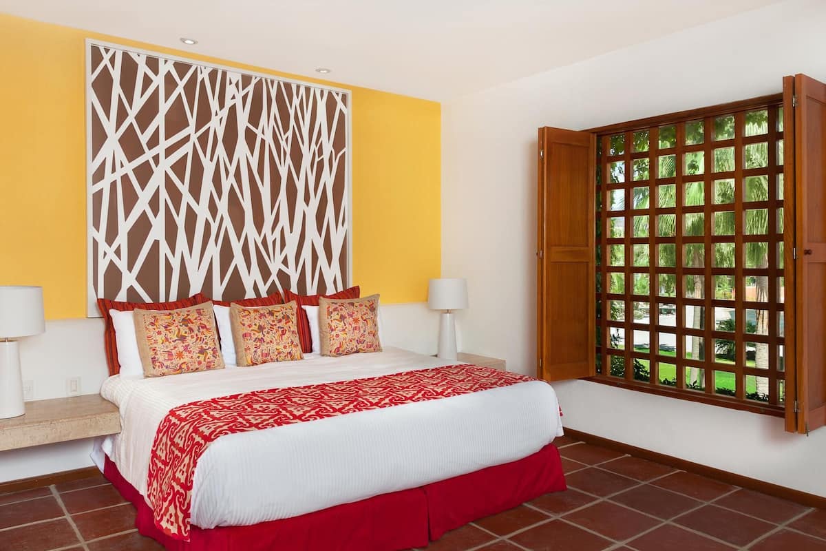 2 bedrooms, in-room safe, blackout curtains, iron/ironing board