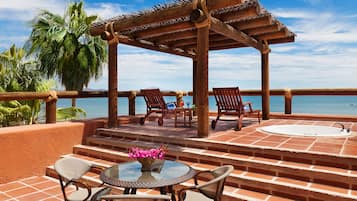 Master Suite Ocean Front | Terrass/Patio
