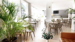 Dining - Coral California (Arona)