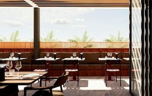 Outdoor dining - Coral California (Arona)