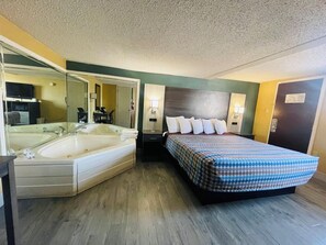 Standard Room, 1 King Bed, Smoking, Jetted Tub