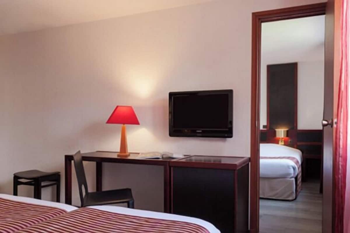 Select Comfort-bedden, een kluis op de kamer, een bureau, gratis wifi