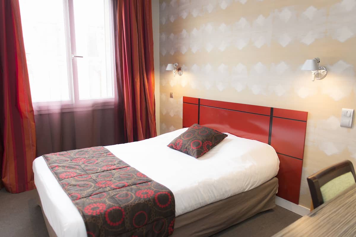 Standard Room (Single)