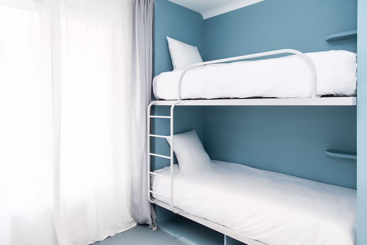 Literie de qualité supérieure, matelas mémoire de forme, bureau