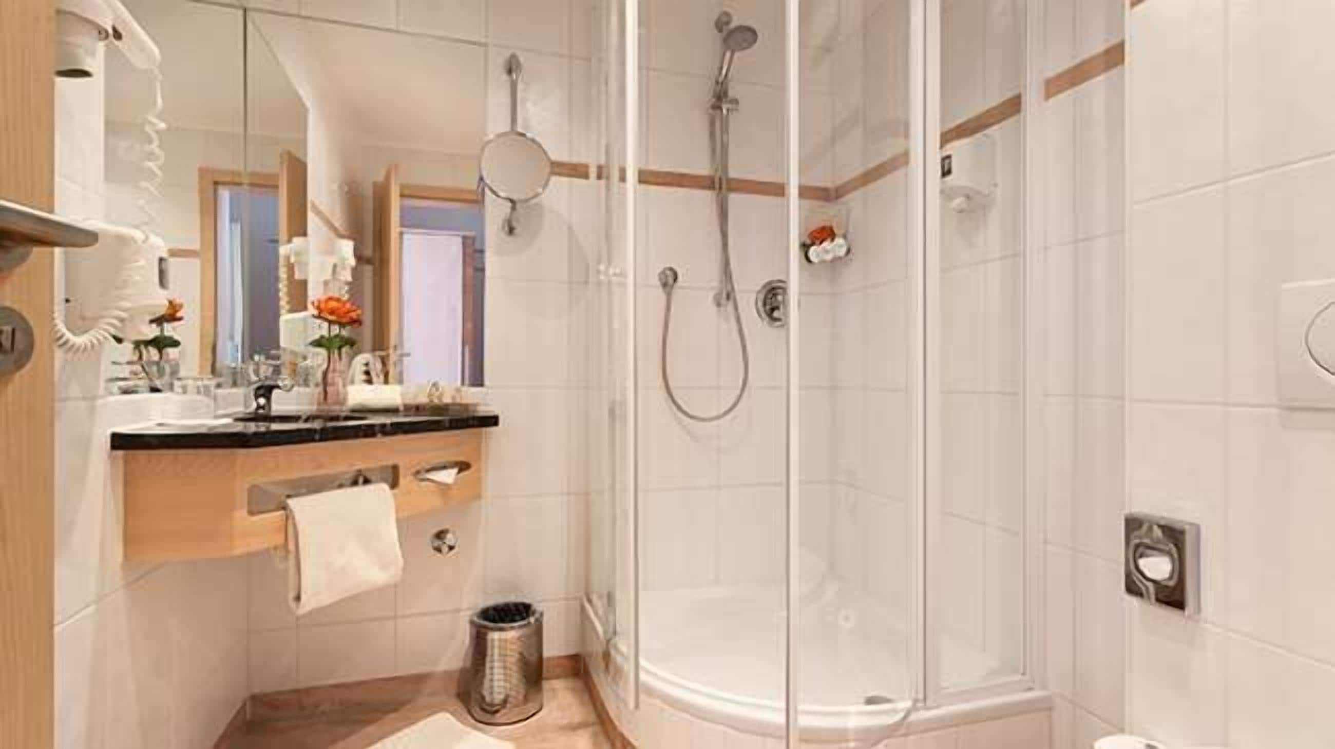 1 bedroom, premium bedding, pillow-top beds, in-room safe