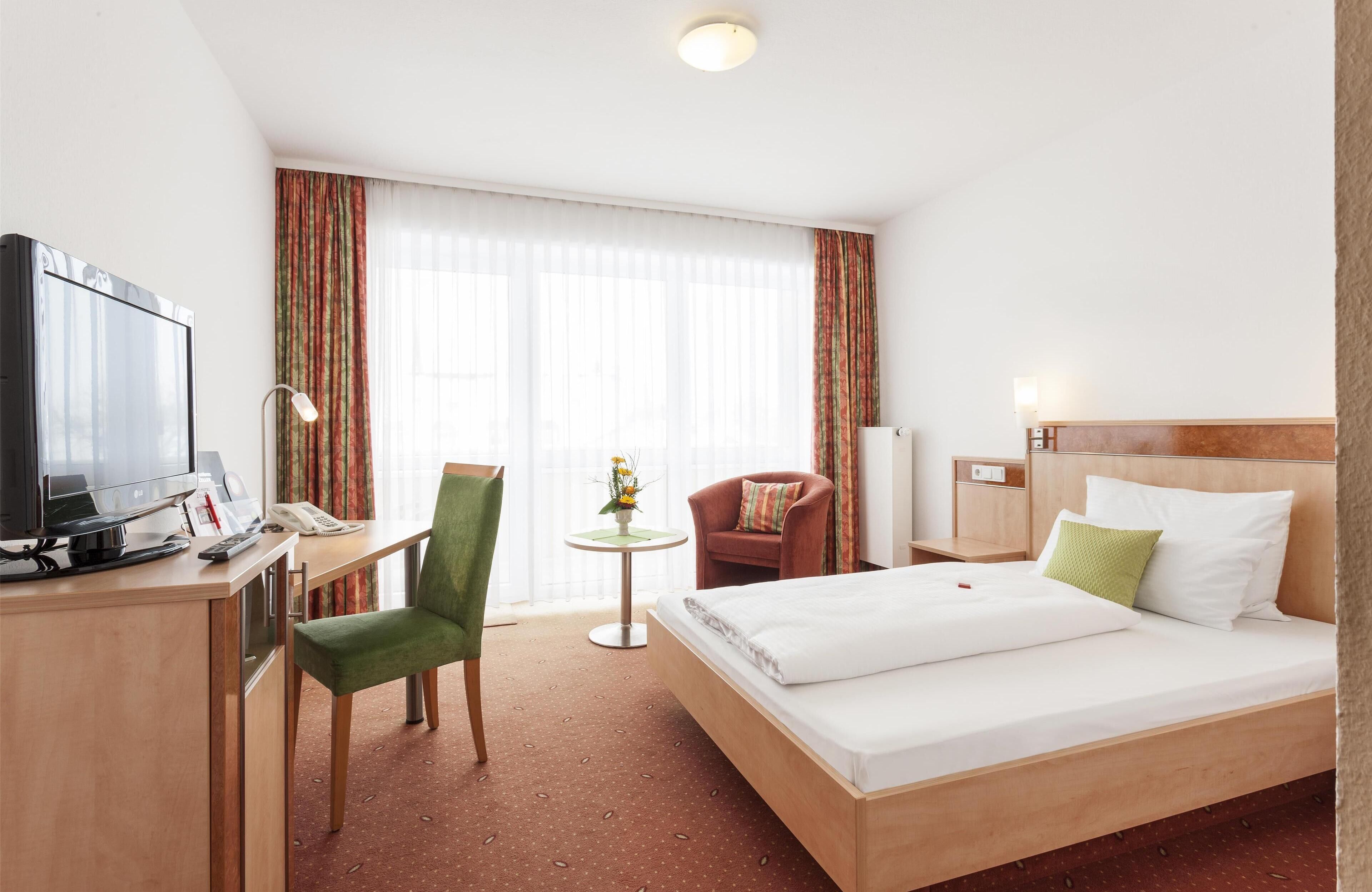 1 bedroom, premium bedding, pillow-top beds, in-room safe