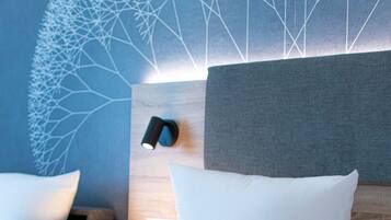 Premium Double Room, 1 King Bed, Non Smoking | Desk, laptop workspace, soundproofing, iron/ironing board