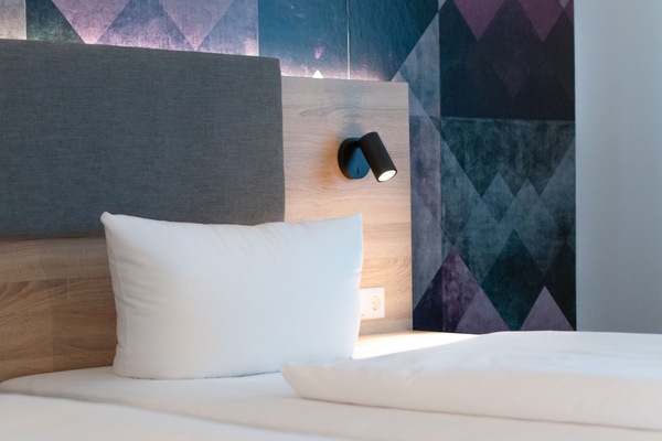 Habitación estándar con 2 camas individuales, 2 camas individuales | 1 dormitorio, escritorio, espacio para trabajar con un portátil