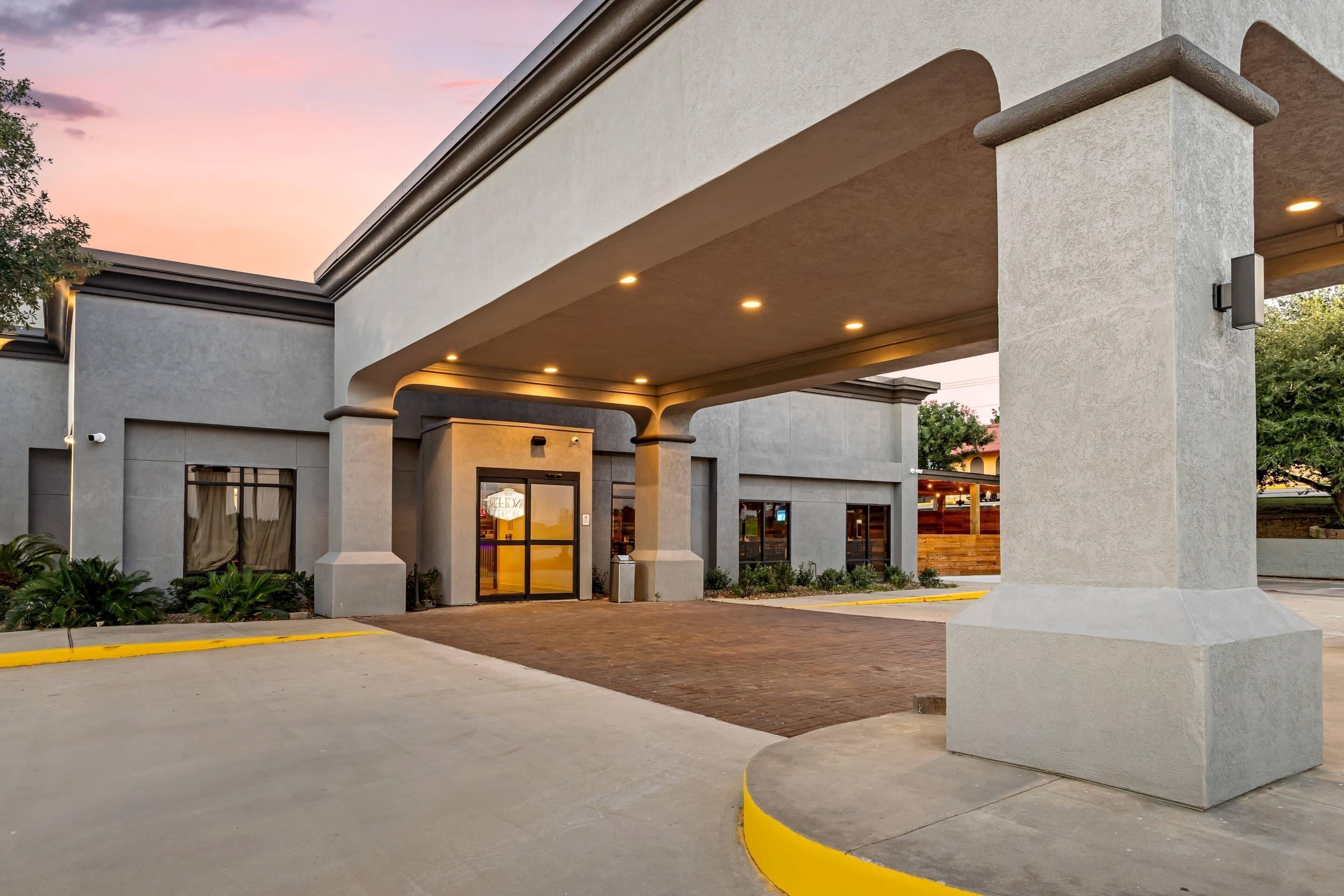 المنشأة من الخارج