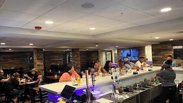 Breakfast and dinner served