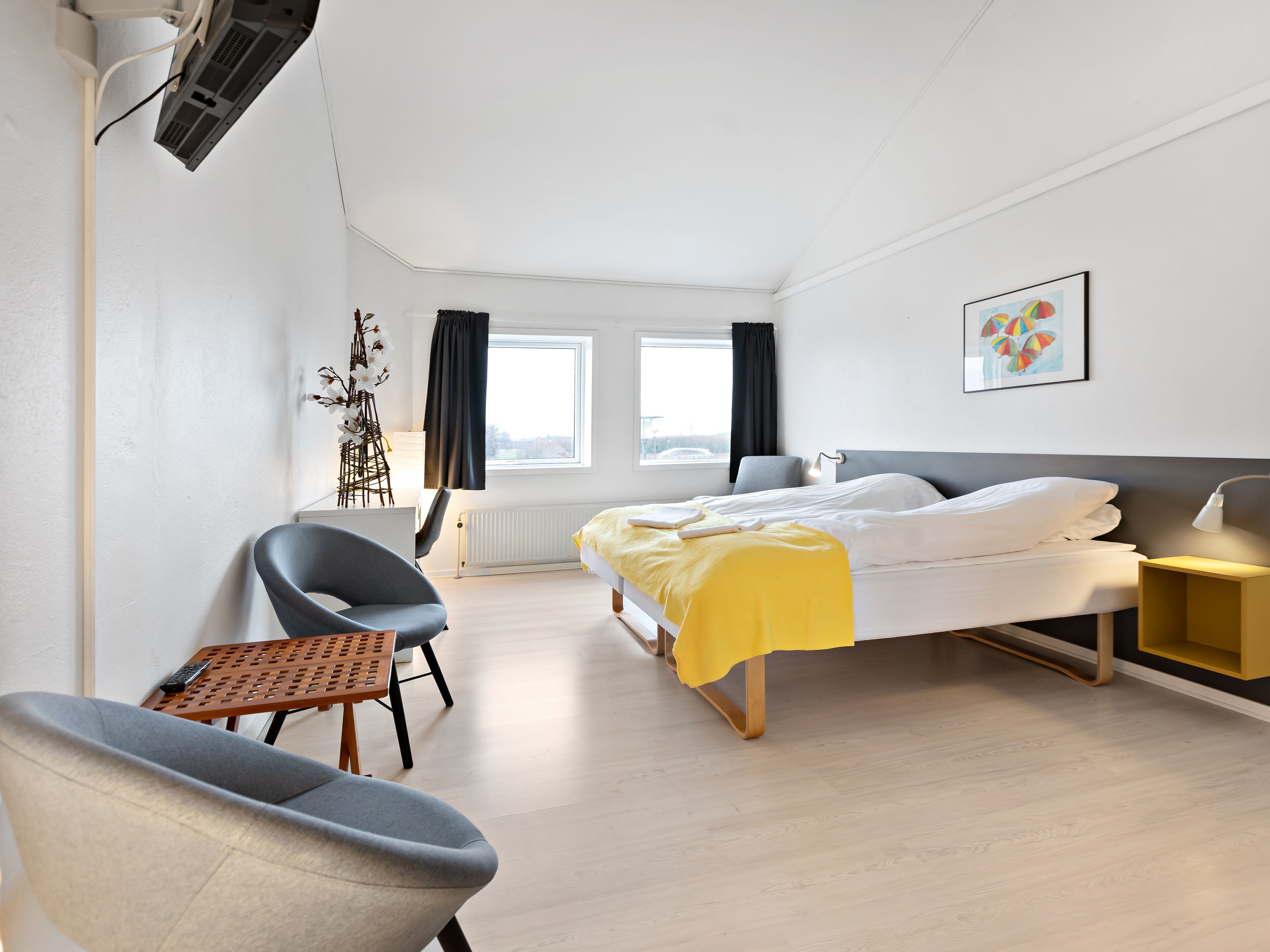 Hypo-allergenic bedding, desk, laptop workspace, soundproofing