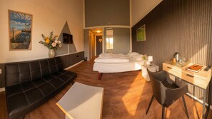 Superior Double Room, Terrace | Hypo-allergenic bedding, desk, laptop workspace, soundproofing - Løgstør Parkhotel (Logstor)