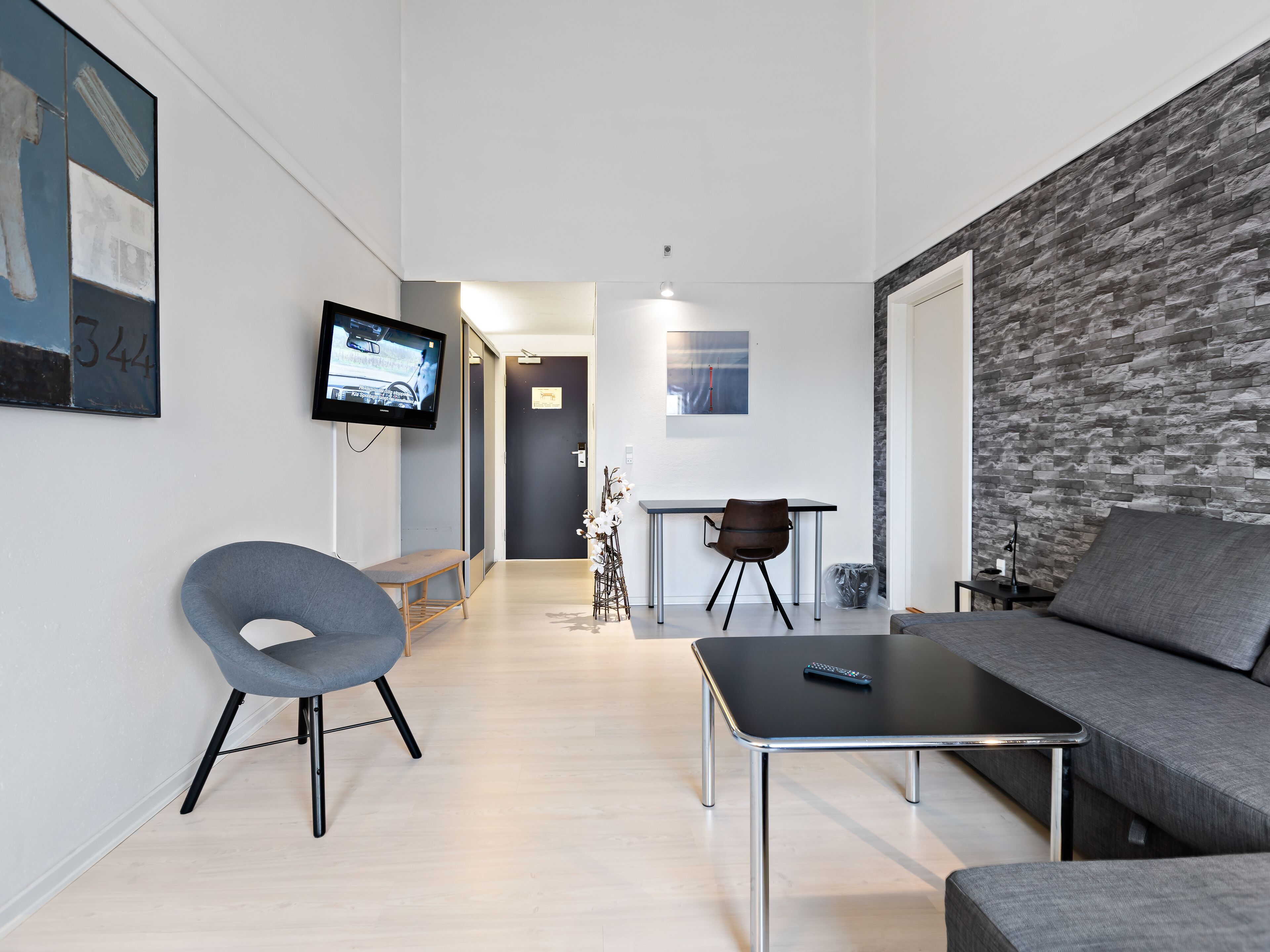 Single Room | Hypo-allergenic bedding, desk, laptop workspace, soundproofing