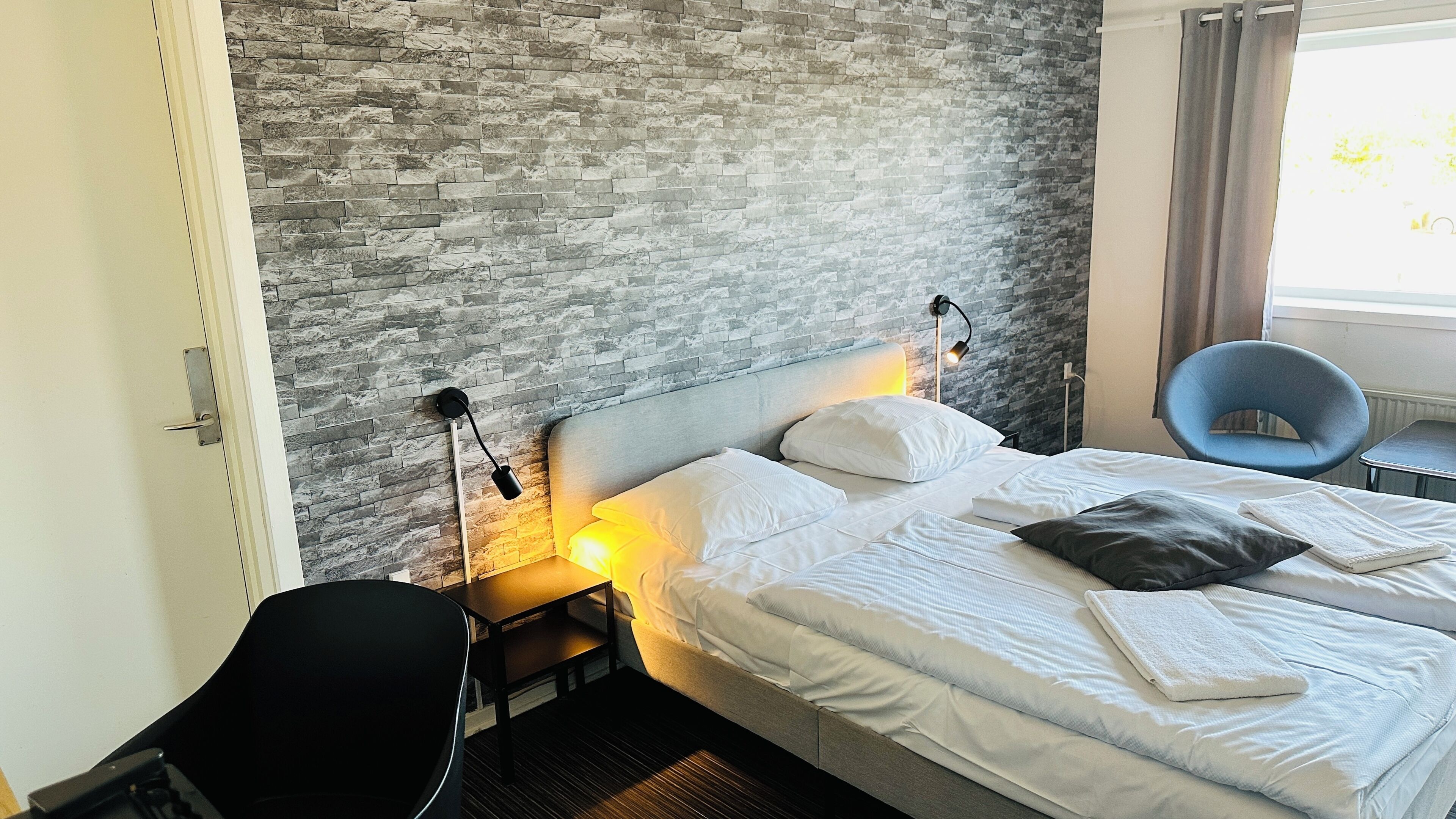 Hypo-allergenic bedding, desk, laptop workspace, soundproofing