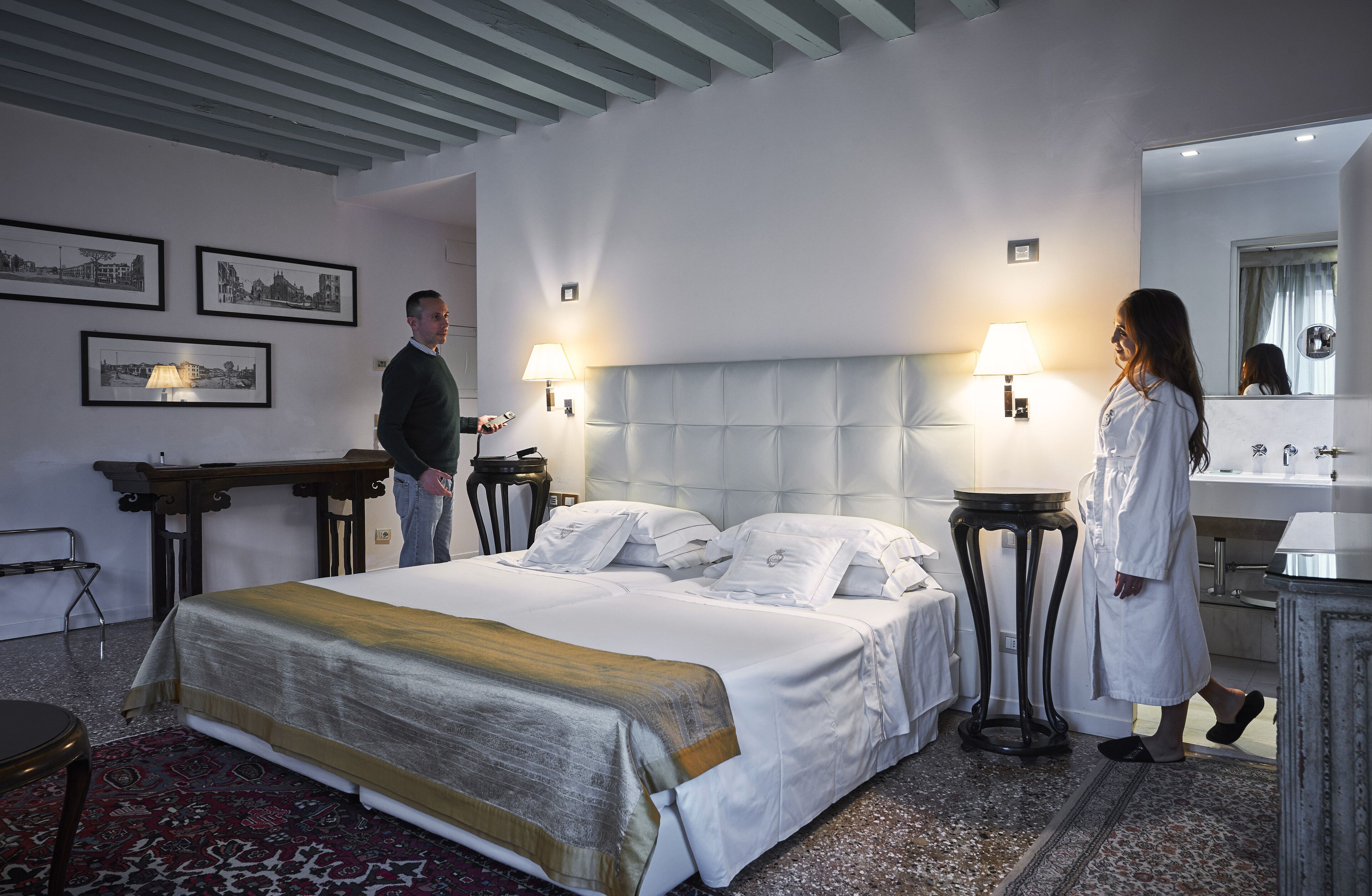 deluxe double or twin room | minibar, in-room safe, individually decorated, individually furnished