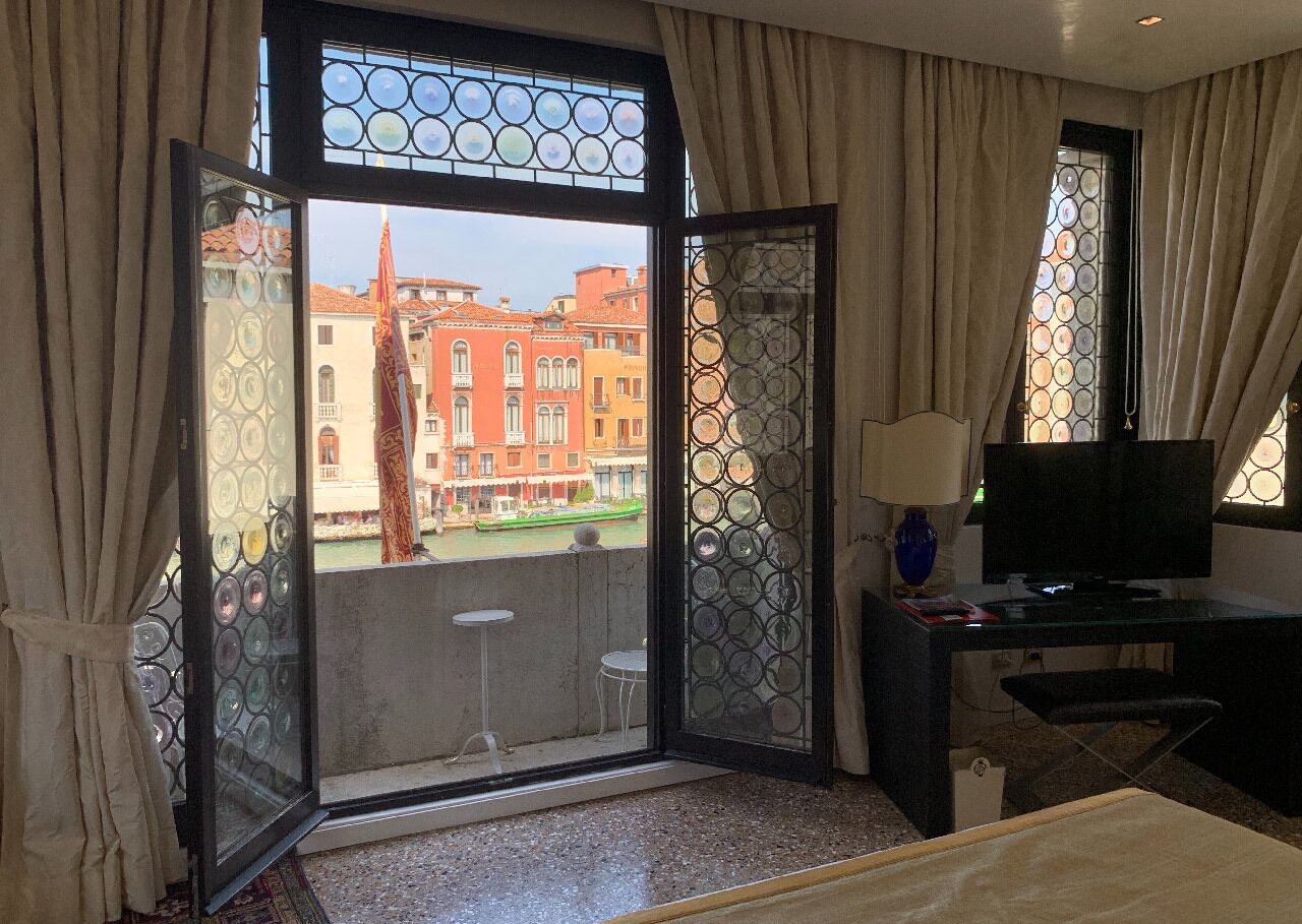 panoramic suite, 1 king bed, hot tub, canal view | terrace/patio