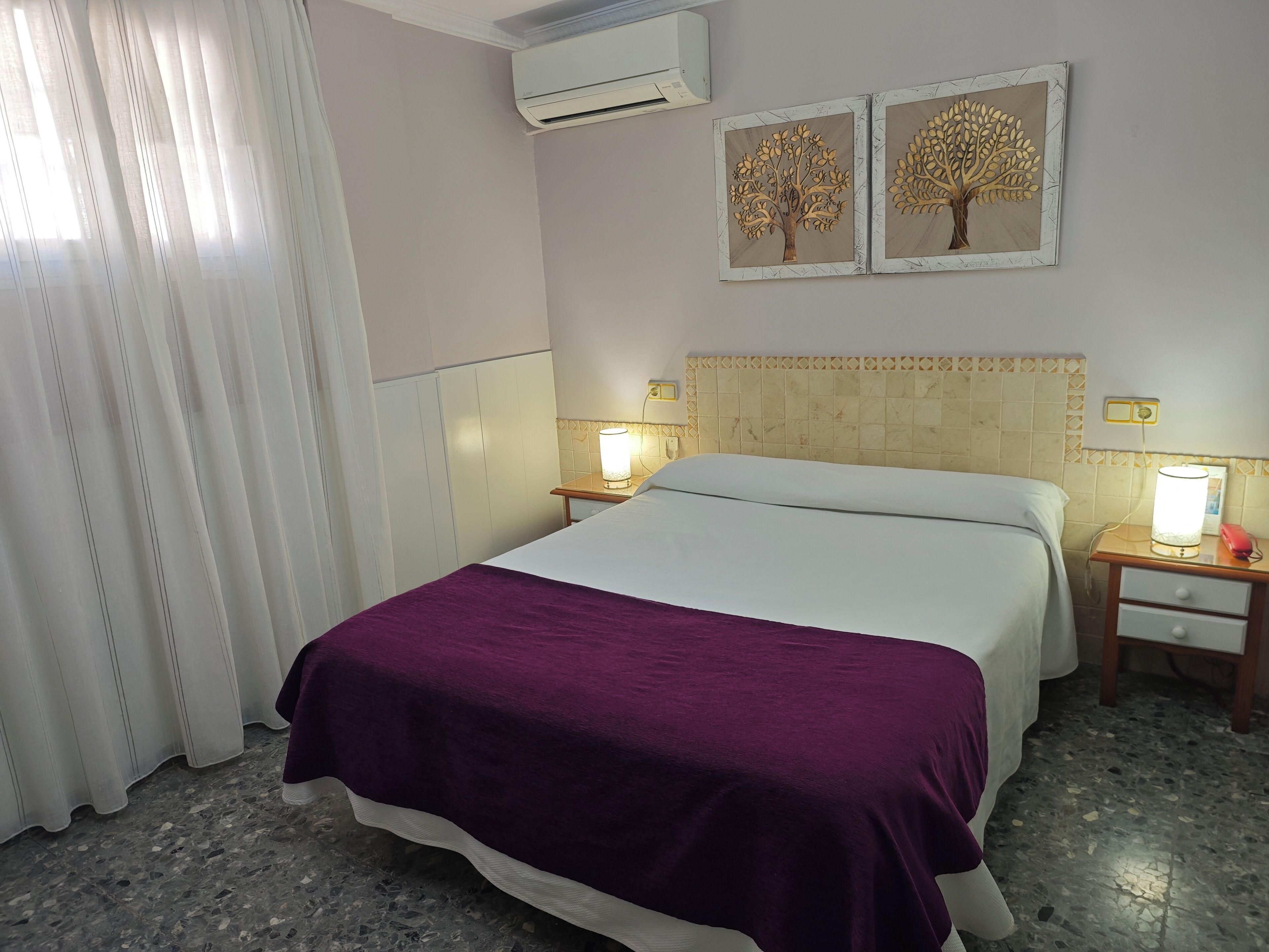 Minibar, in-room safe, desk, free WiFi