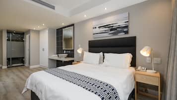 Minibar, in-room safe, desk, soundproofing