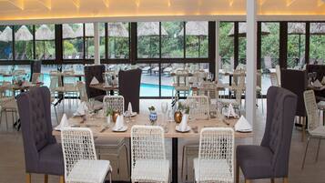 ๋งค์ผ ๋ทํ ๋ฌด๋ฃ ์์นจ ์์ฌ ํฌํจ