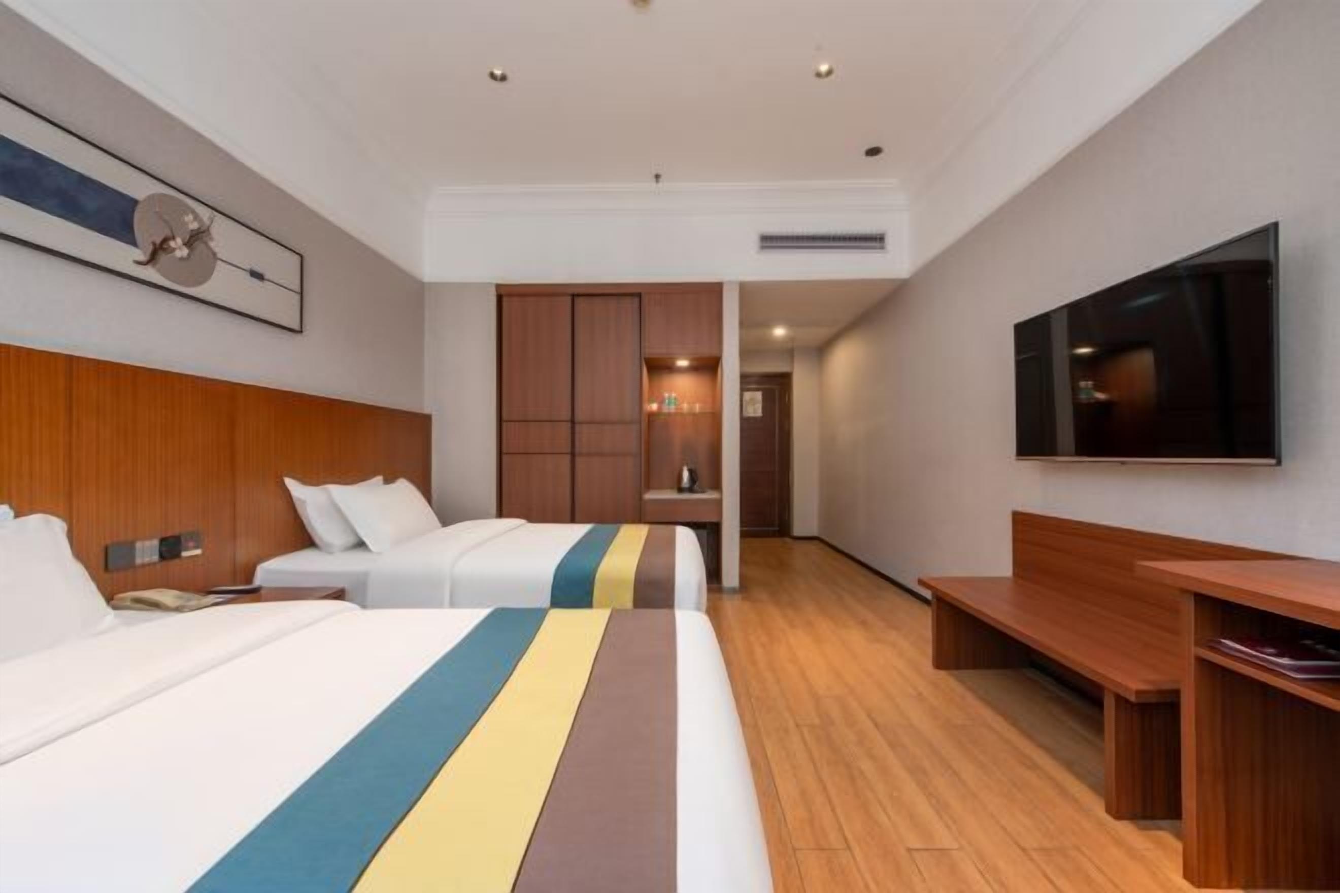 Internet, alarm clocks