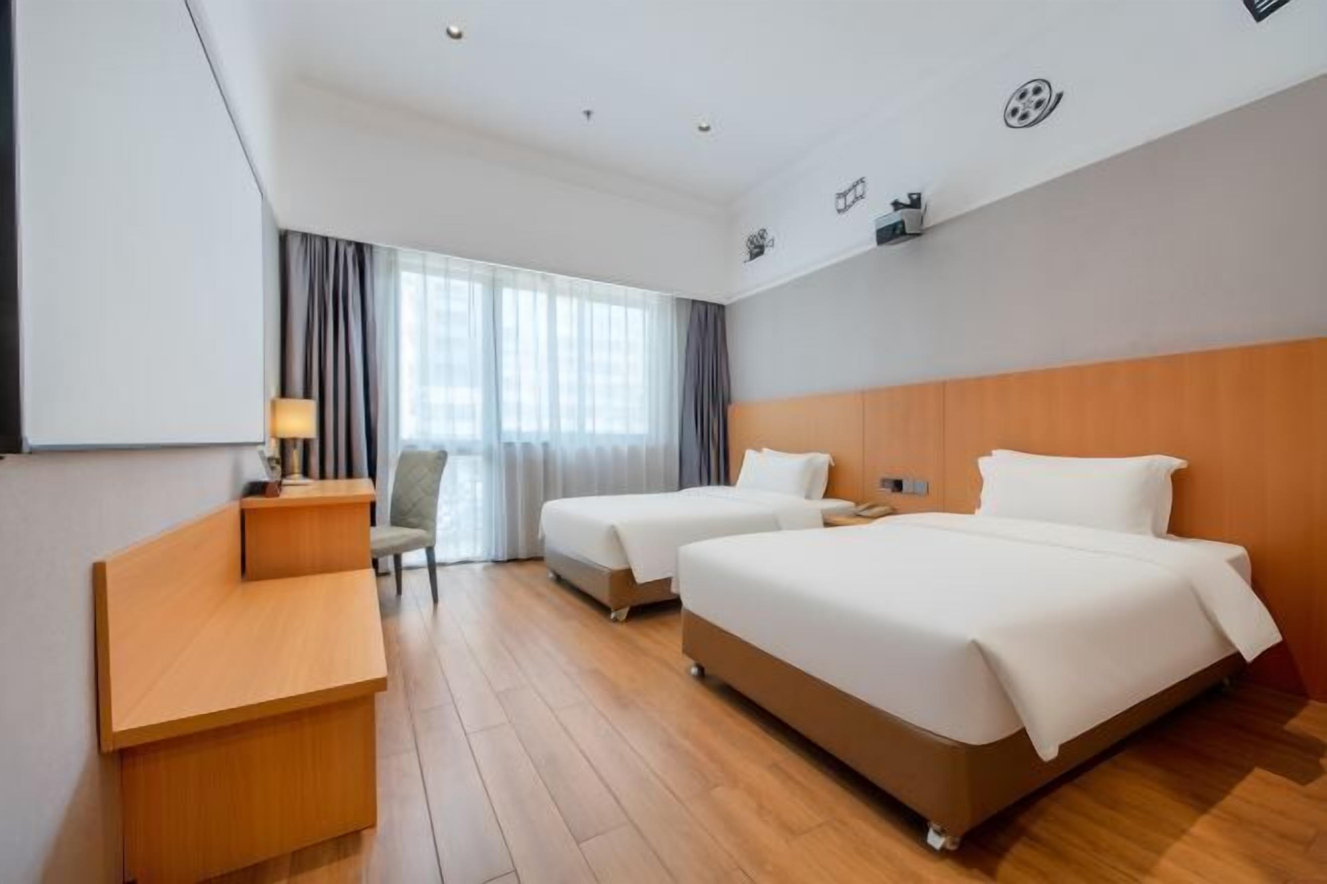 Internet, alarm clocks