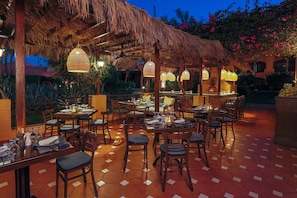 5 Restaurants, FrĂŒhstĂŒck, Mittagessen, Abendessen, internationale KĂŒche