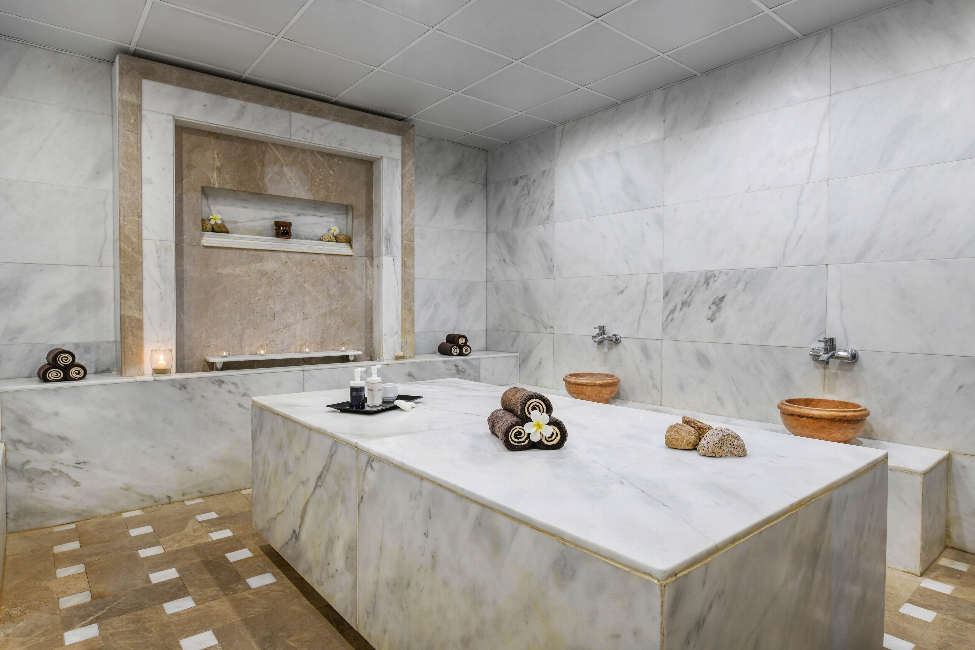 Banho turco/hammam, tratamentos corporais, salas de massagem/tratamento
