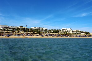 Private beach, sun-loungers, beach umbrellas, beach towels - JAZ Belvedere - All Inclusive (Sharm El Sheikh)