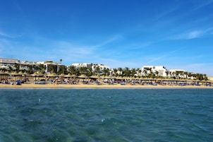 私人海灘、躺椅、遮陽傘、海灘浴巾