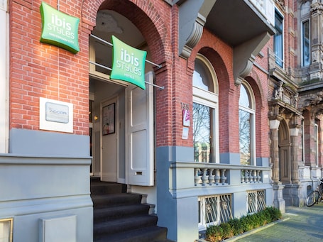 Außenbereich. ibis Styles Amsterdam City