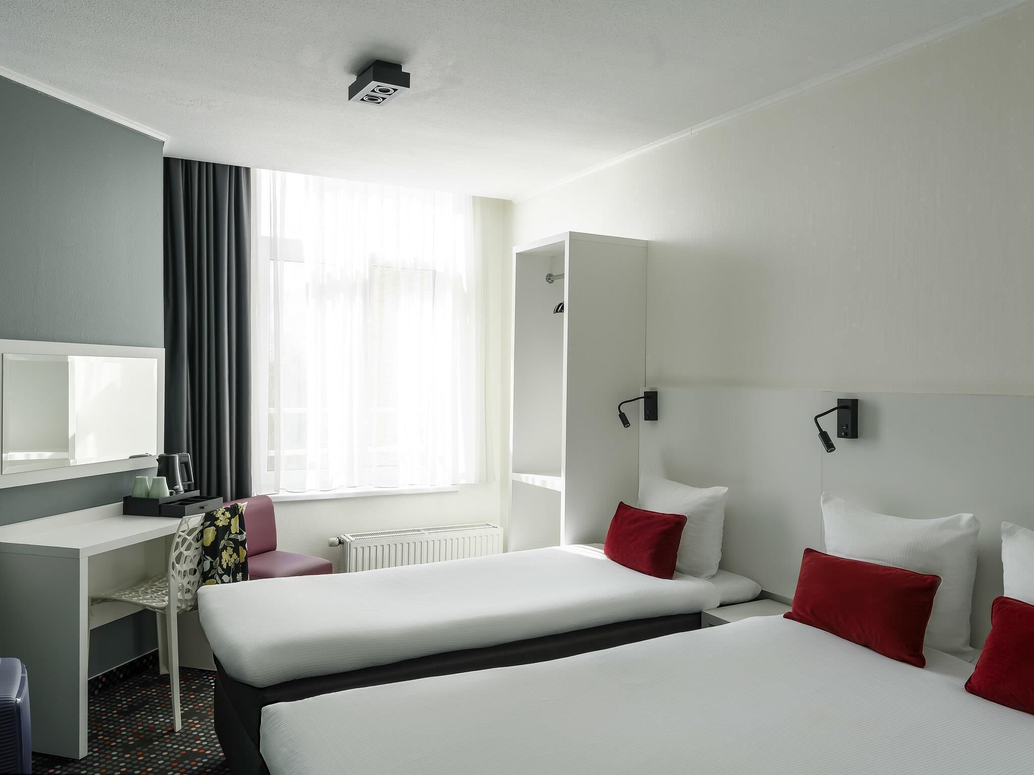 In-room safe, desk, soundproofing, iron/ironing board