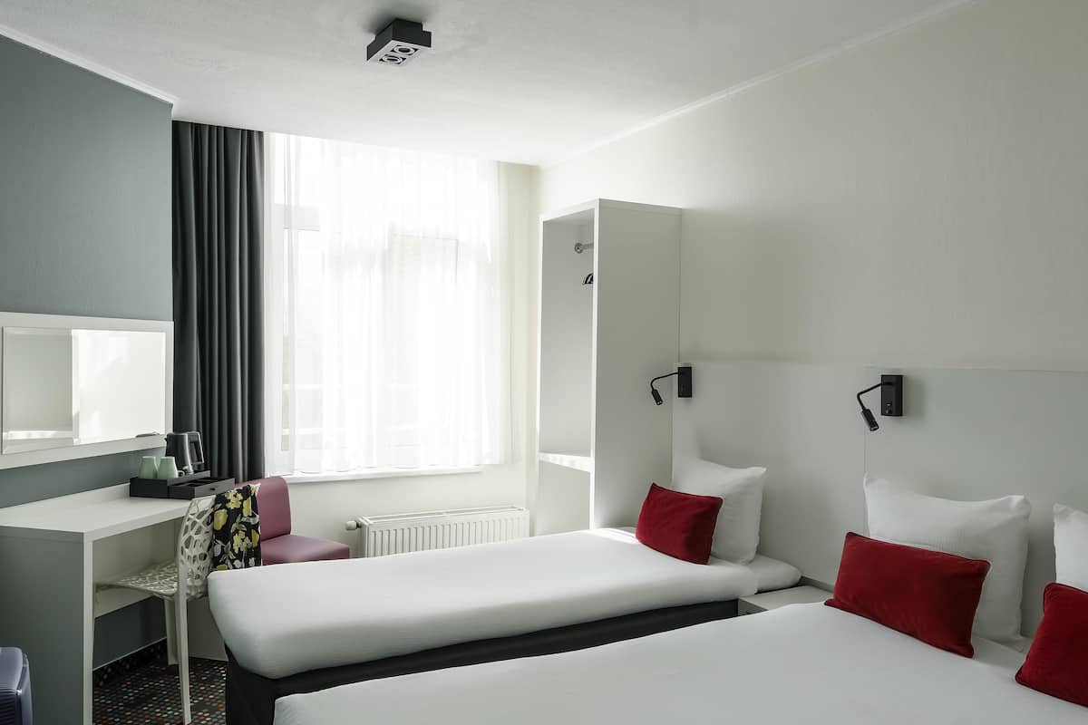 Family Room, Multiple Beds | In-room safe, desk, soundproofing, iron/ironing board (on request)