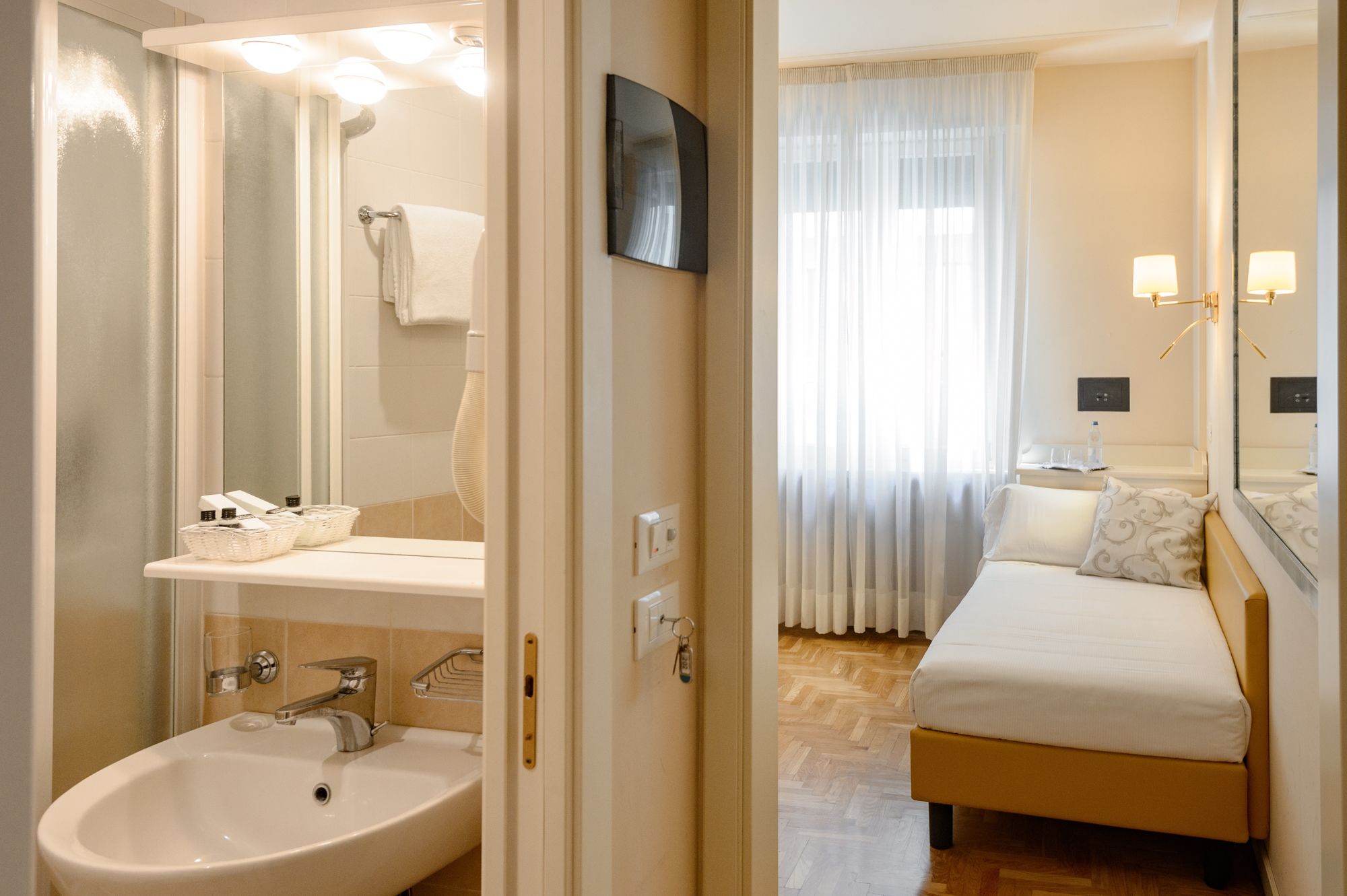 Photo - Hotel Continental