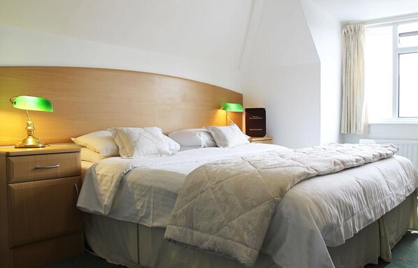 Habitación doble | Caja fuerte, cunas gratuitas, wifi gratis