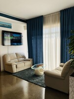 Coin salon dans le hall