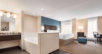 Wyndham Garden Niagara Falls Fallsview