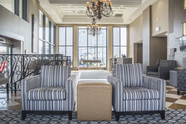 Lobby - Comfort Inn Fallsview (Niagara Falls)