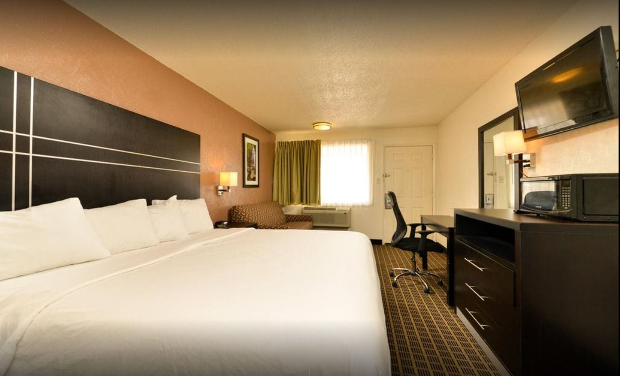 Strykejern/-brett, wi-fi (inkludert) og sengetøy