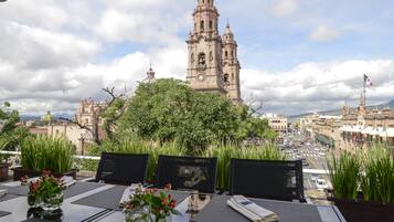 Frühstück, Mittagessen und Abendessen