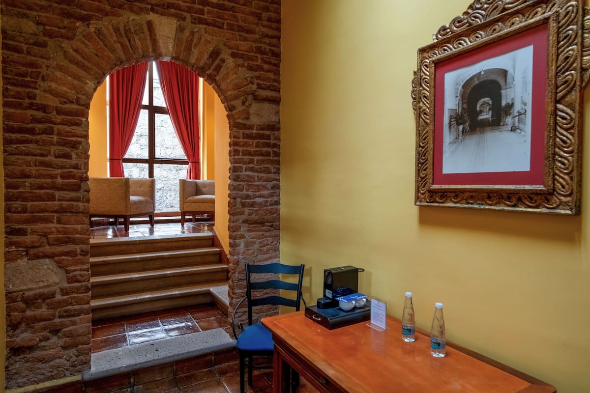 Máster Suite del Patio del Rincón | 이집트산 면 시트, 고급 침구, 셀렉트 컴포트 침대, 객실 내 금고