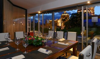 아침 식사, 점심 식사 및 저녁 식사 제공