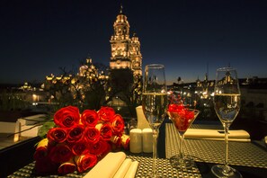 Breakfast, lunch and dinner served - Los Juaninos (Morelia)