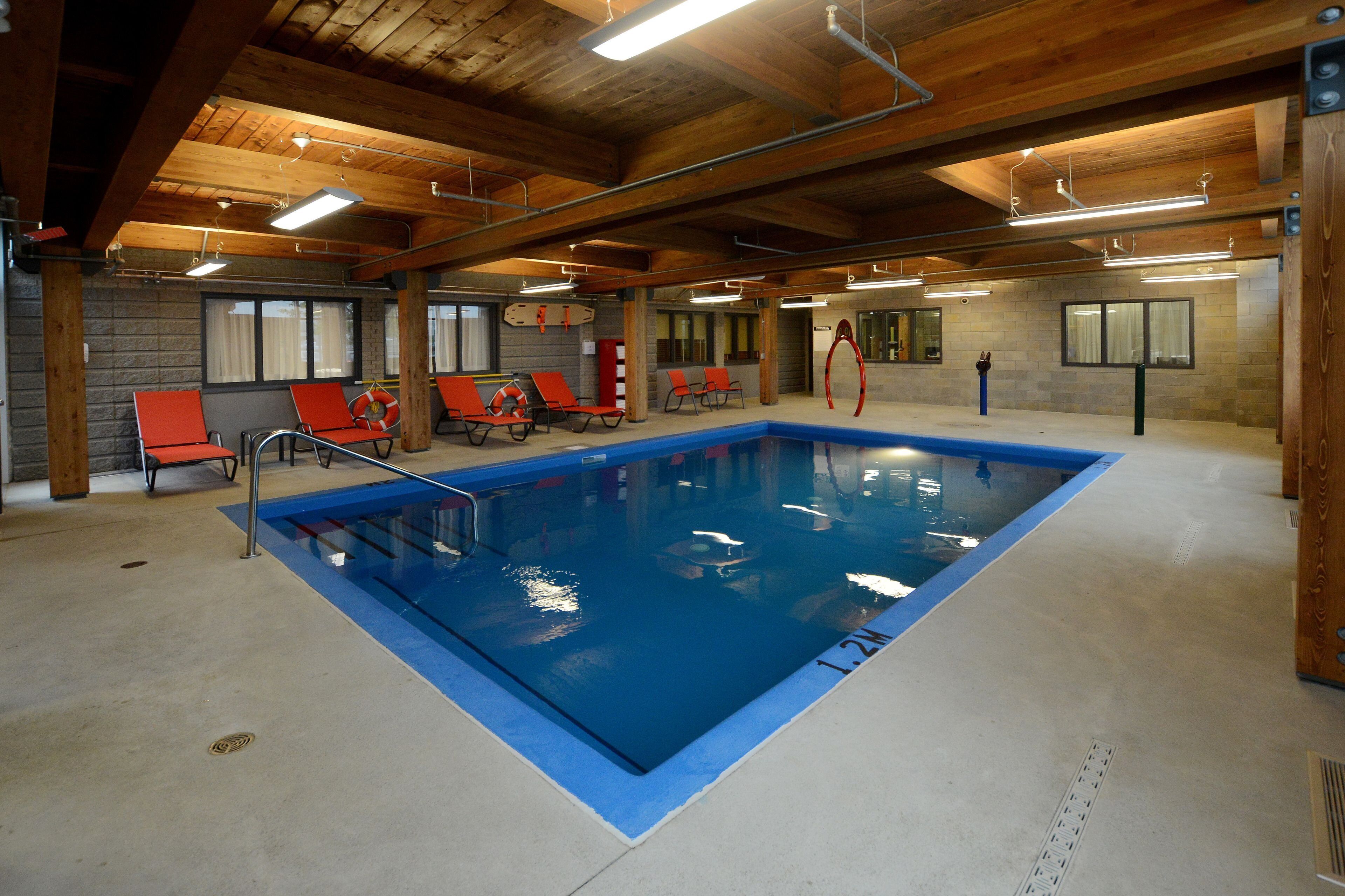 indoor pool, pool loungers
